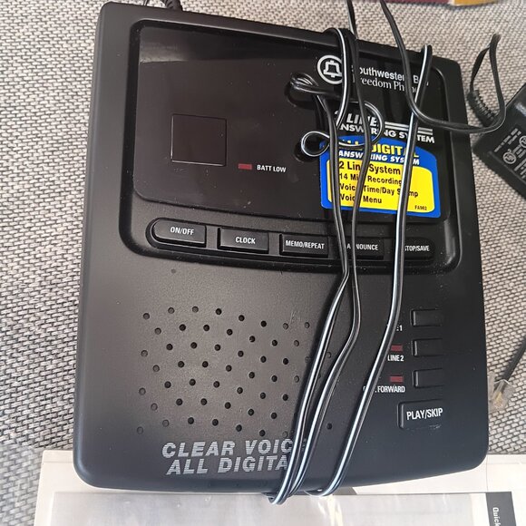 Vtg Southwestern Bell Freedom Phone (FA982) 2-Line Digital Answering Machine - Picture 2 of 16